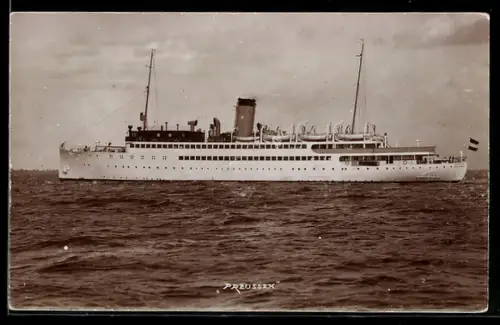 Foto-AK Max Dreblow, Stettin: Dampfer Preussen auf hoher See