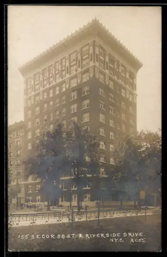 AK New York, NY, 155 S.E. Cor. 88 St & Riverside Drive