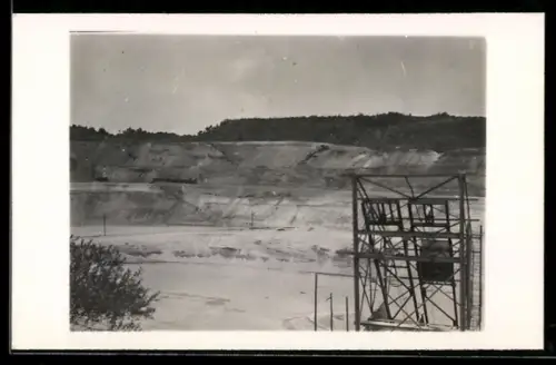 Foto-AK Frechen, Blick in die Quarzgrube, 1928