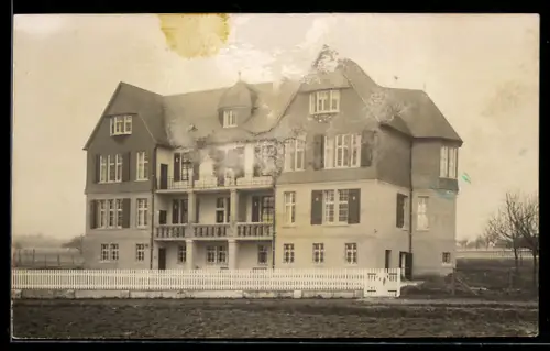 Foto-AK Usingen, Blick auf das Kreiskrankenhaus im Jahr 1913