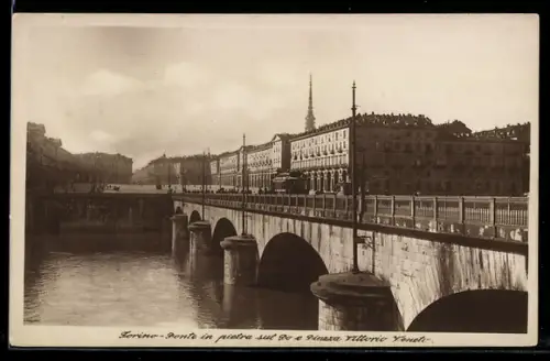 AK Torino, Ponte in pietra sul Po e Piazza Vittorio Veneto, Strassenbahn