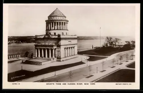 AK New York, NY, Grant`s Tomb and Hudson River