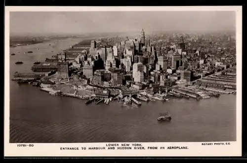 AK New York, NY, Entrance to the harbour and Hudson River, seen from an aeroplane