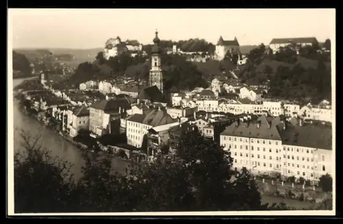 AK Burghausen a. d. Salzach, Stadtansicht mit Burg und Kirche