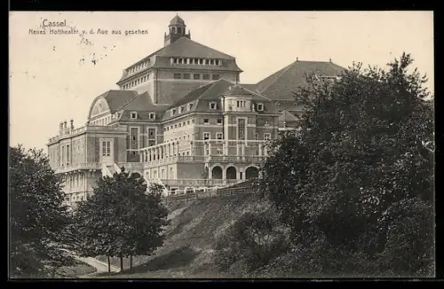 AK Cassel, Neues Hoftheater von der Aue aus gesehen