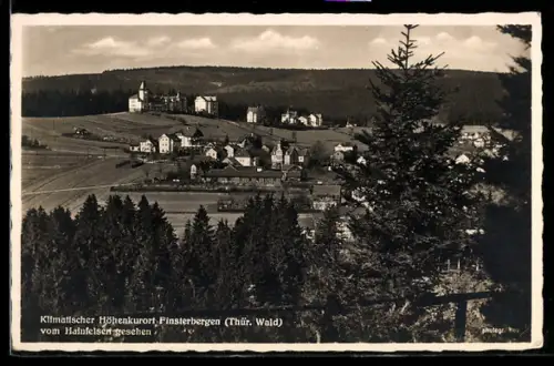 AK Finsterbergen /Thür. Wald, Klimatischer Höhenkurort, Ortsansicht vom Hainfelsen