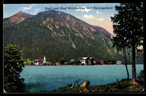 AK Walchensee, Dorf u. Post mit Herzogstand, vom Wasser gesehen