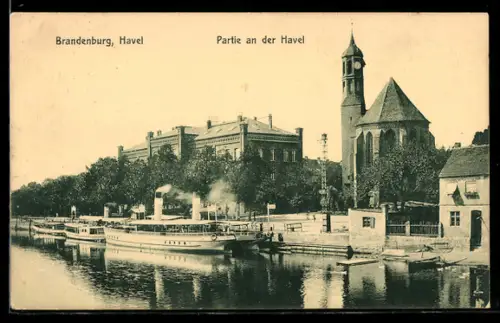 AK Brandenburg /Havel, Panorama an der Havel, Kirche, Dampfer