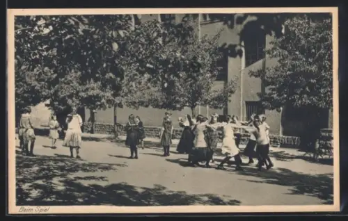 AK Bingen a. Rh., Institut St. Maria der Englischen Fräulein, Beim Spiel