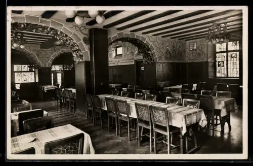 AK Rüdesheim a. Rhein, Gasthaus Zum Rüdesheimer Schloss, Drosselgasse, Innenansicht