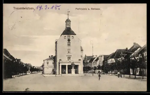 AK Treuenbrietzen, Marktplatz und Rathaus