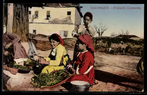 AK Salonique, Costumes (Tekkèli)