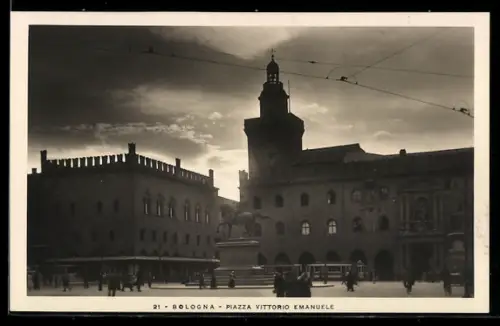 AK Bologna, Piazza Vittorio Emanuelle, Strassenbahn