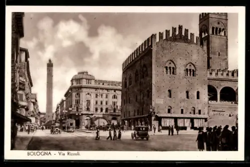 AK Bologna, Via Rizzoli, Torre, Strassenbahn