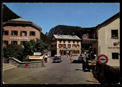 AK Martina, Österr. u. Schweiz. Zollamt mit Hotel Post