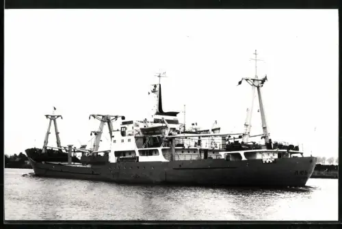 Fotografie Sowjetisches Frachtschiff Lyuban aus Leningrad bei Fahrt durch den Nord-Ostseekanal, Aufnahme 22.5.1972