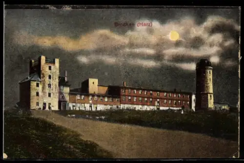 AK Brocken /Harz, Brockenhotel und Aussichtsturm bei Vollmond
