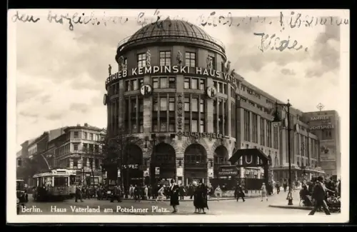 AK Berlin-Tiergarten, Haus Vaterland am Potsdamer Platz, Lichtspiele, U-Bahn-Eingang, Strassenbahn