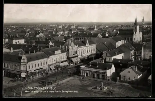 AK Hódmezövásárhely, Andrássy ucca a rom. kath. templommat