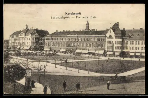 AK Kecskemet, Freiheitsplatz aus der Vogelschau