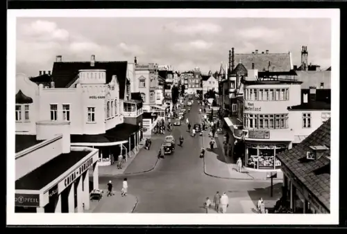 AK Westerland auf Sylt, Friedrichstrasse mit Geschäften