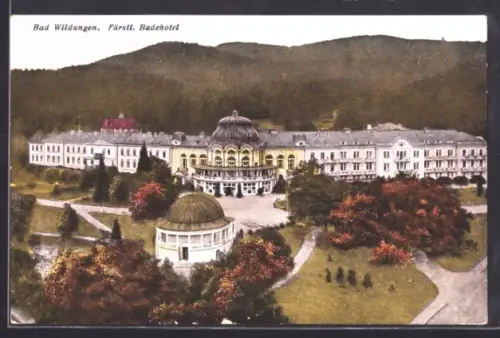 AK Bad Wildungen, Fürstl. Badehotel aus der Vogelschau