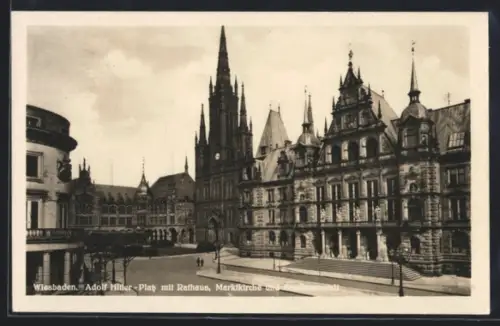 AK Wiesbaden, Platz mit Rathaus, Marktkirche und Studienanstalt