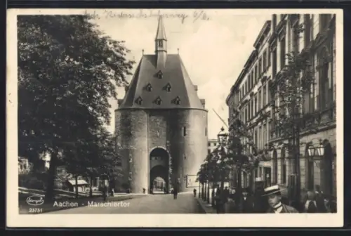 AK Aachen, Marschiertor mit Strasse