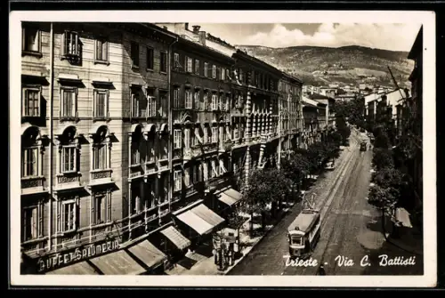 AK Trieste, Via C. Battisti, Strassenbahn