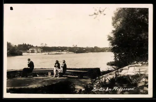 AK Berlin, Am Plötzensee, Plattform u. Treppe am Seeufer, gegenüber Strandbad