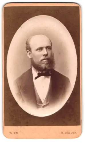 Fotografie M. Müller, Wien, Neubaugasse 7, Porträt eines Herrn