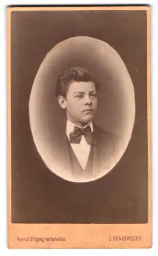 Fotografie J. Krakonszky, Wien, Untere Alleegasse 10, Porträt eines jungen Mannes