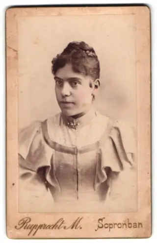 Fotografie Rupprecht Mihály, Sopron, Bécsi utca 2, Porträt einer Frau