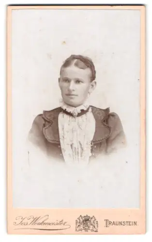 Fotografie Jos. Werkmeister, Traunstein, Ludwigstrasse 168, Porträt einer Dame