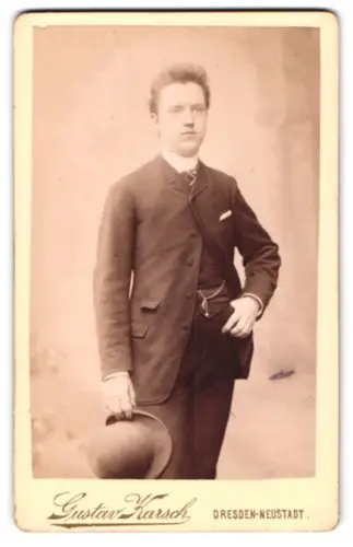 Fotografie Gustav Karsch, Dresden, Grosse Meissnerstrasse 17, junger Mann mit Hut