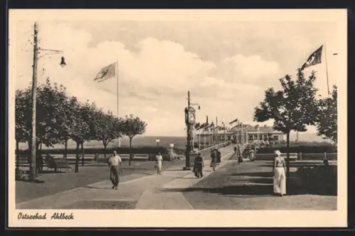 AK Ahlbeck, Seebrücke mit Promenade, 