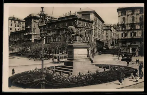 AK Genova, Piazza Corvetto e Monumento a Vittoria Emanuele III, Strassenbahn