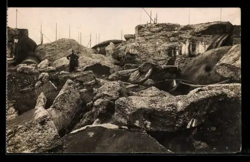 AK Loncin, Fort de Loncin, Partie des ruines du massif central