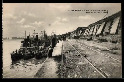AK Zeebrugge, Môle et magasin détruit