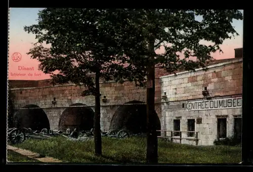 AK Dinant, Intérieur du fort