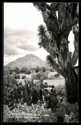 AK Teotihuacan, Piramide de la Luna