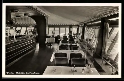 AK Berlin-Charlottenburg, Gaststätte im Funkturm, Innenansicht
