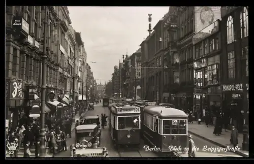 AK Berlin, Blick in die Leipzigerstrasse mit Strassenbahnen
