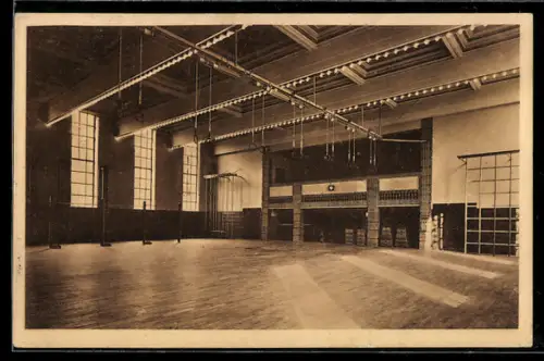 AK Berlin-Charlottenburg, in der Männerturnhalle in der Graditzer Allee
