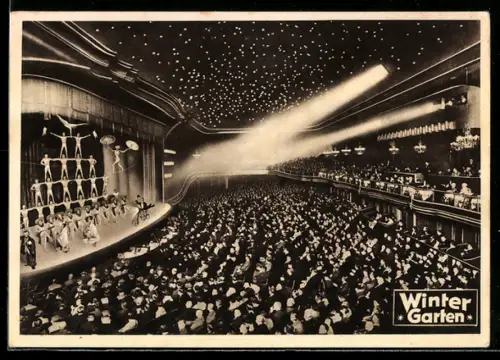 AK Berlin, Wintergarten Varieté, Bühnenshow und Zuschauerraum