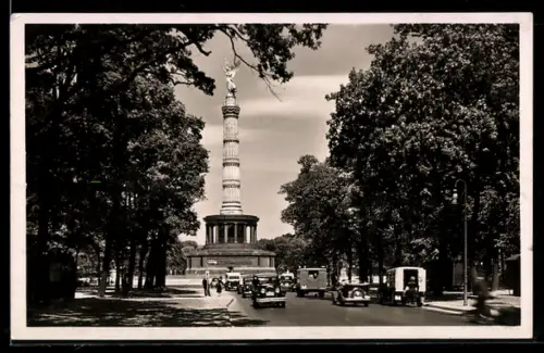 AK Berlin-Tiergarten, Siegessäule, Strassenszene mit Autos