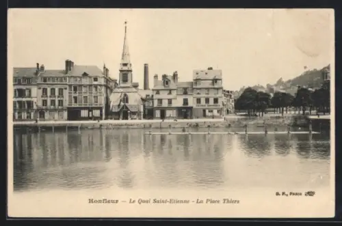 AK Honfleur, Le Quai Saint-Etienne, La Place Thiers