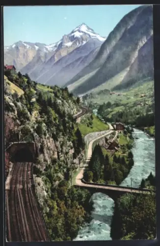 AK Wassen, Gotthardbahn u. Reuss, Blick auf die Windgälle