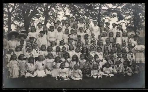 Foto-AK Zittau, Kinder beim Sommerfest Schützenhaus im Jahr 1910