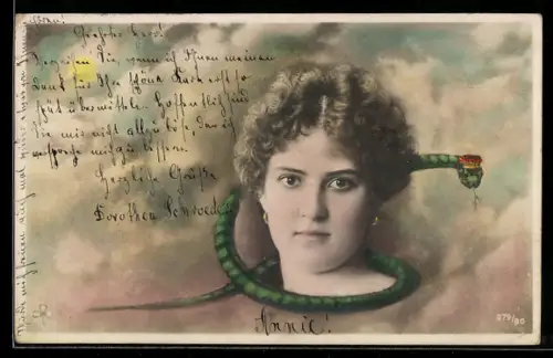 Foto-AK RPH SBW: Dame von Schlange umringt